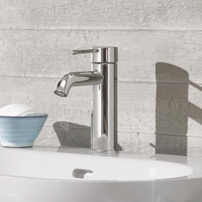 Смеситель для умывальника Grohe Essence (23589001)